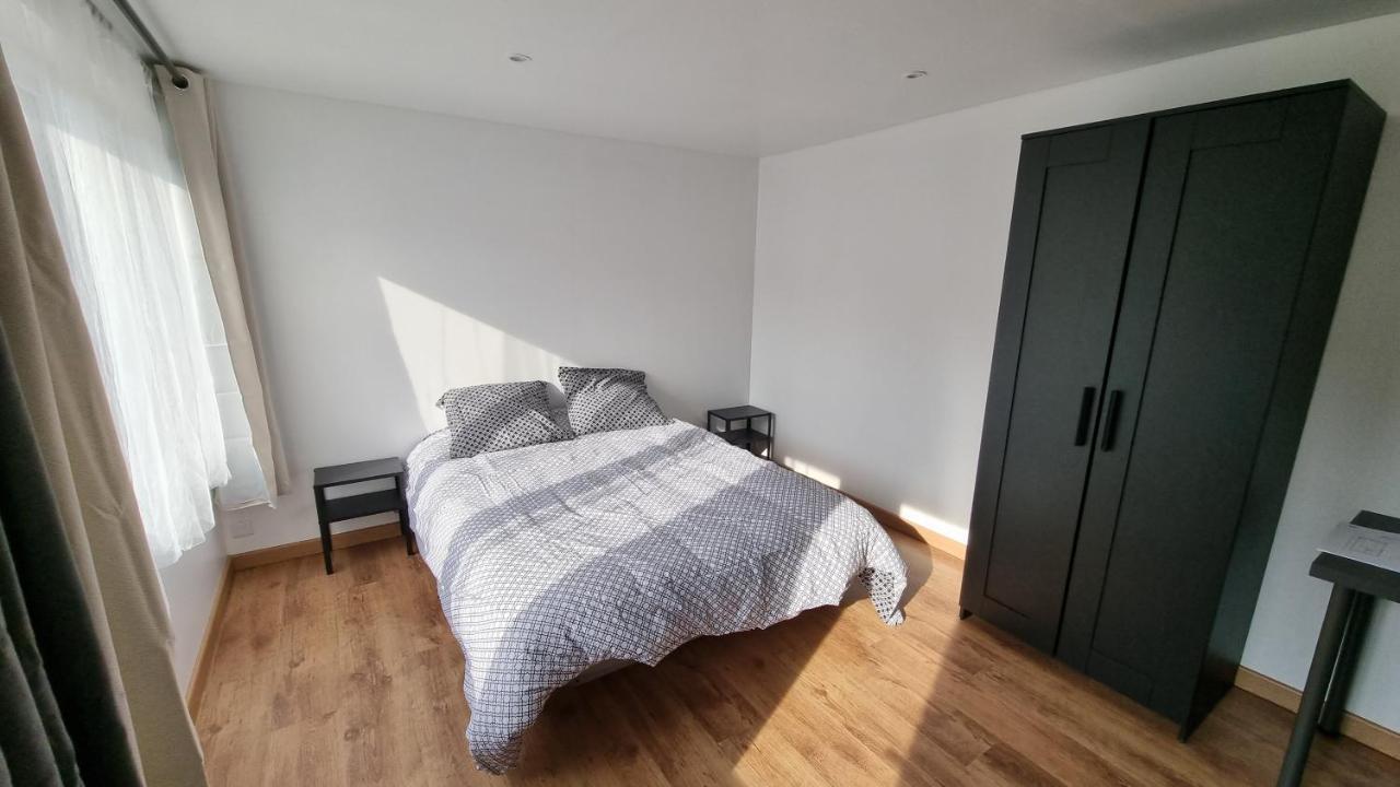 Studio En Rez-De-Chaussee - Le Petit Chateau Avesnois - Tv - Wifi - Logement Entier Avesnes-sur-Helpe Exterior photo